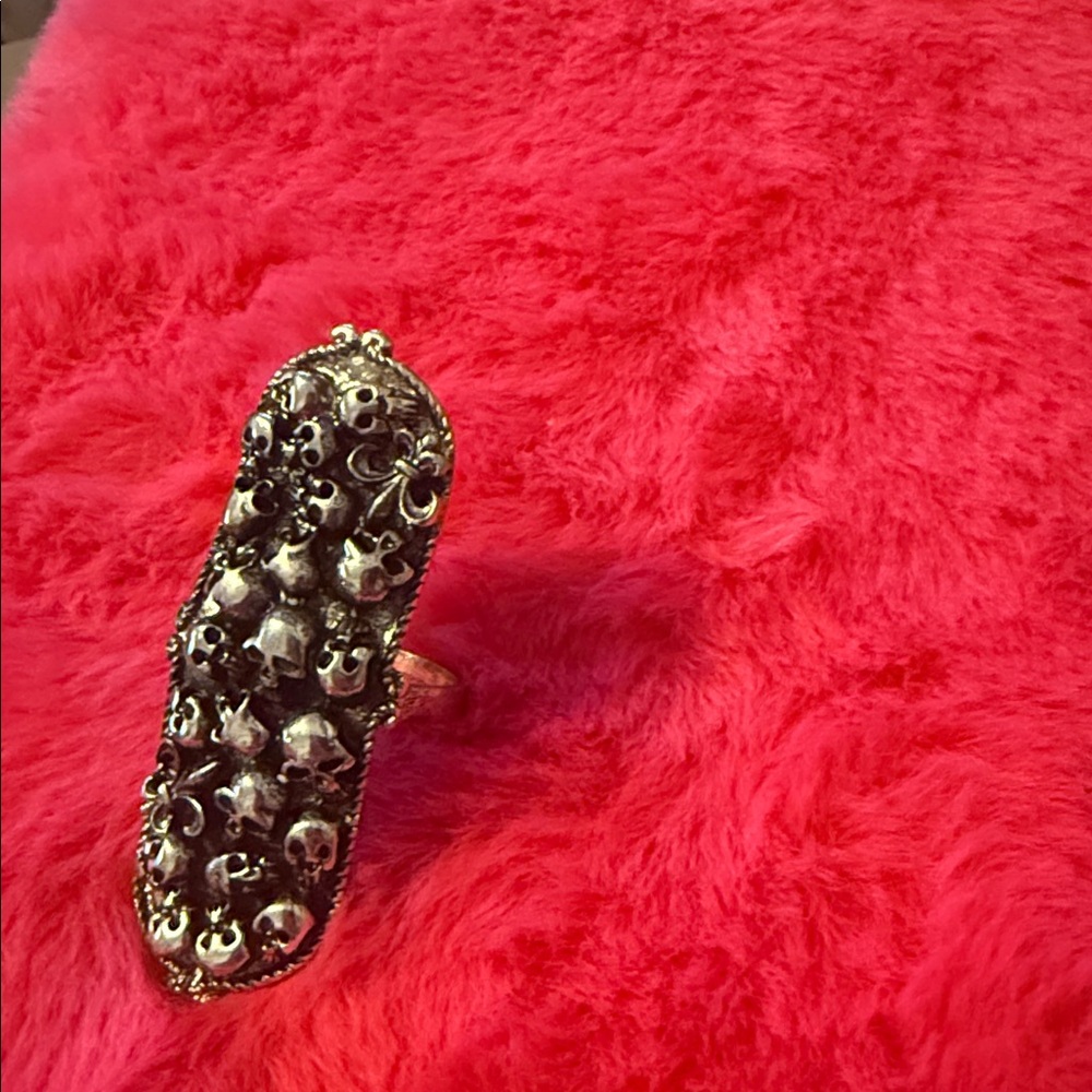 Elegant costume  Statement Ring with skulls